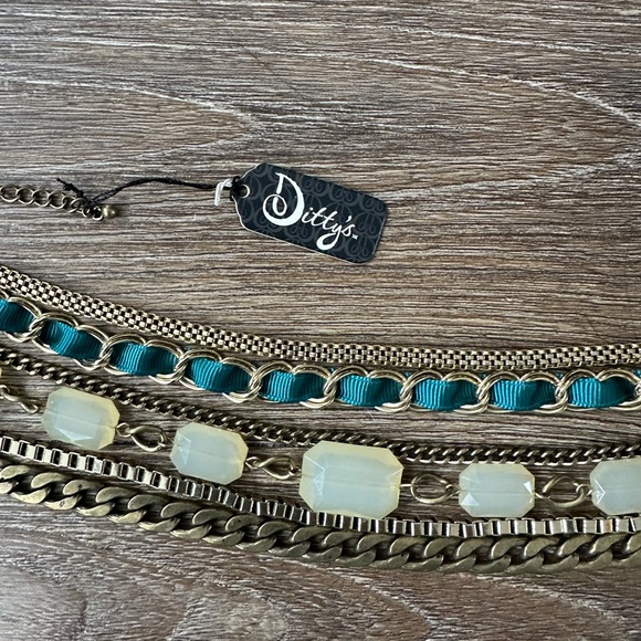 NWT Layered Beaded Chain Necklace - Picture 4 of 5